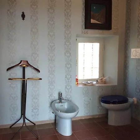 On The Hills, Charme Retreat